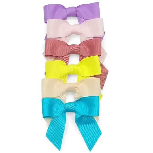Grosgrain Ribbon Bows: Festive Elegance