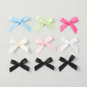 bow tying with ribbon